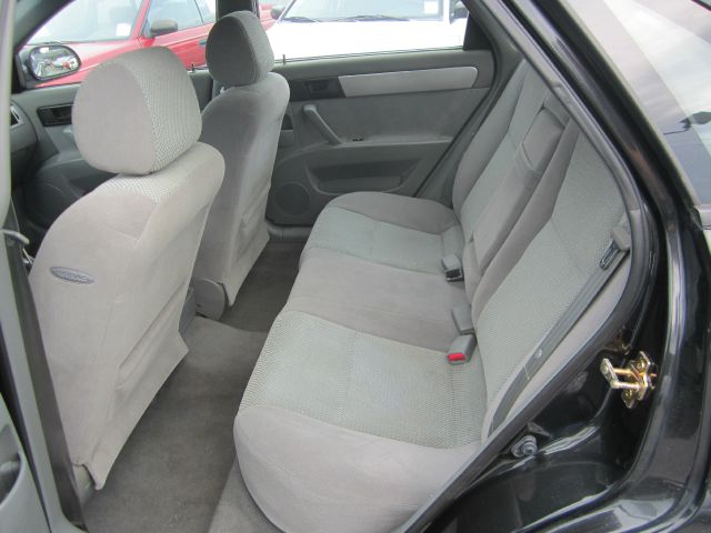 Suzuki Forenza 2006 photo 4