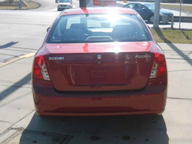 Suzuki Forenza Base Sedan