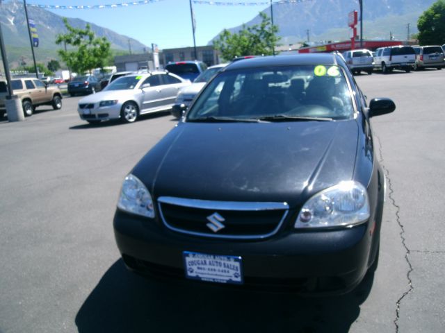 Suzuki Forenza 2006 photo 11