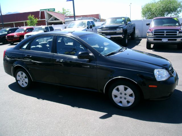 Suzuki Forenza 2006 photo 12