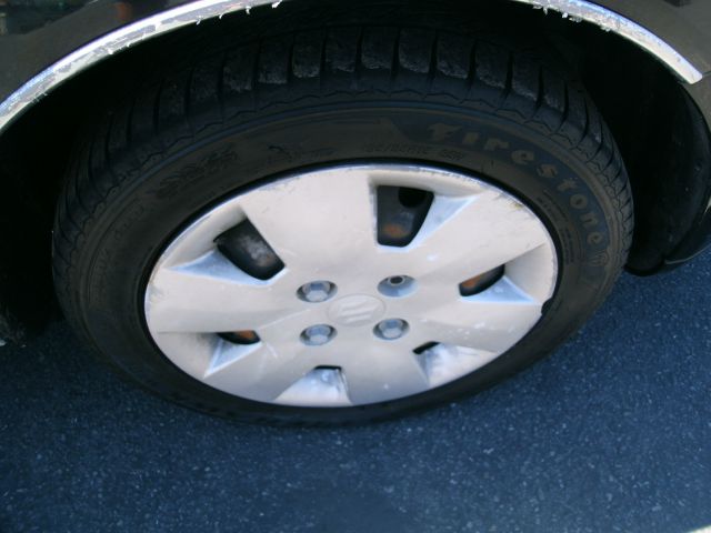 Suzuki Forenza 2006 photo 2