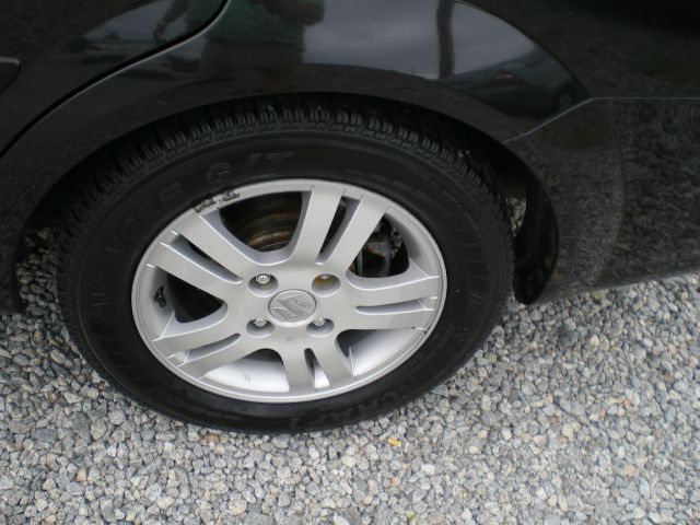 Suzuki Forenza Premium Sedan