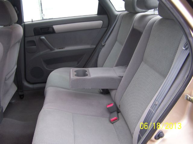 Suzuki Forenza 2007 photo 2