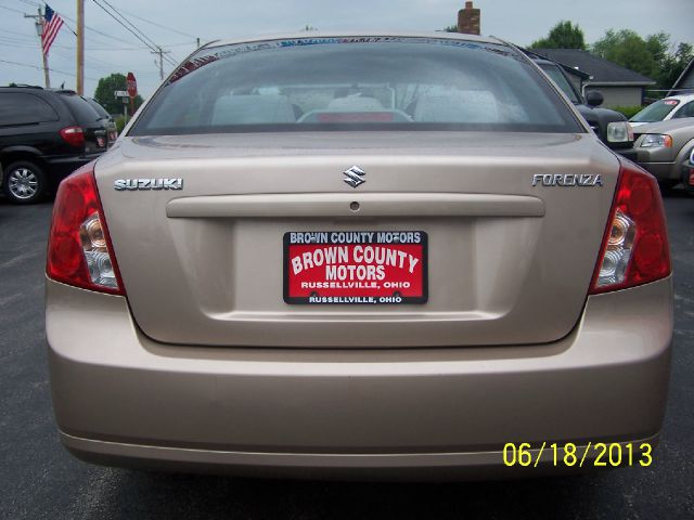 Suzuki Forenza 2007 photo 4