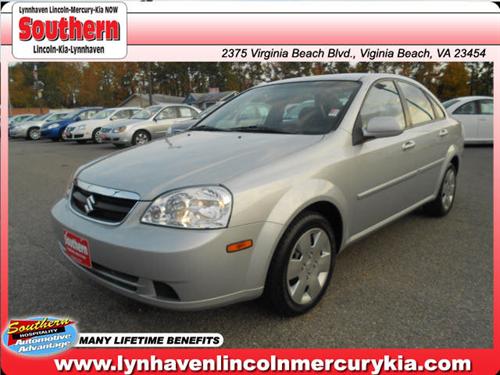 Suzuki Forenza 2007 photo 3