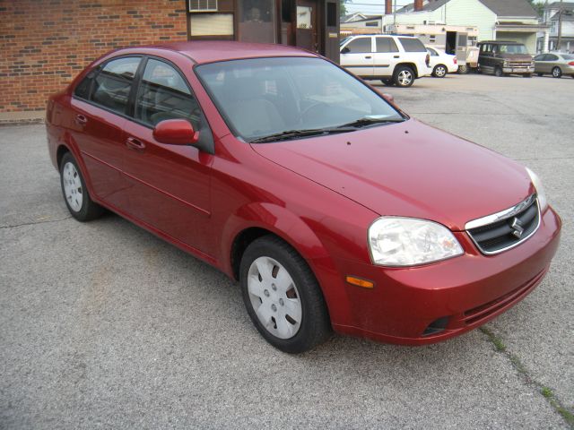 Suzuki Forenza 2007 photo 5