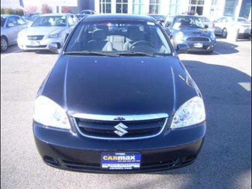 Suzuki Forenza 2007 photo 1