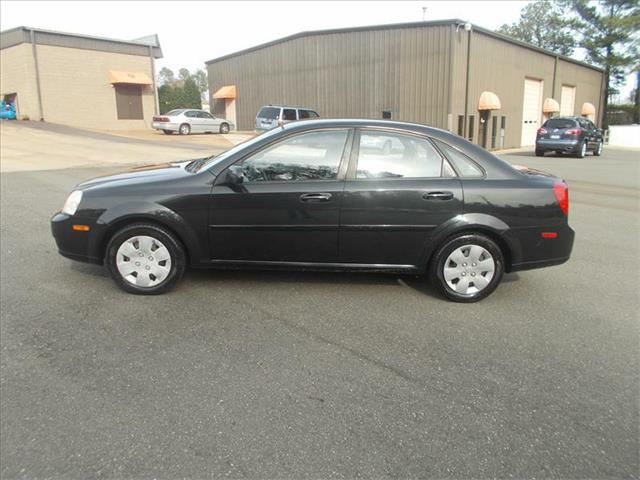 Suzuki Forenza 2007 photo 4