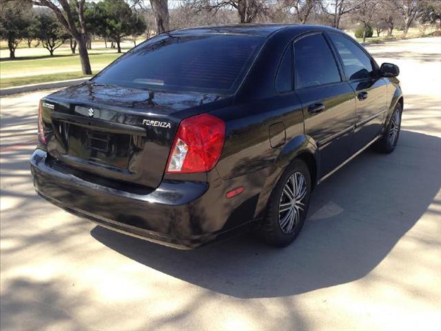 Suzuki Forenza 2007 photo 3