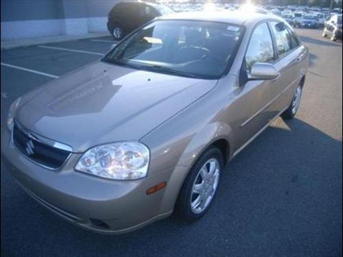 Suzuki Forenza 2007 photo 2