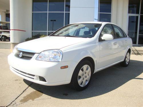Suzuki Forenza 2007 photo 2