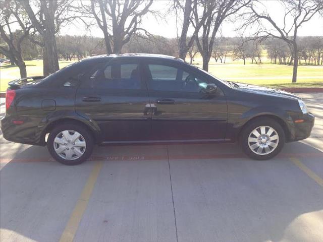 Suzuki Forenza 2007 photo 4