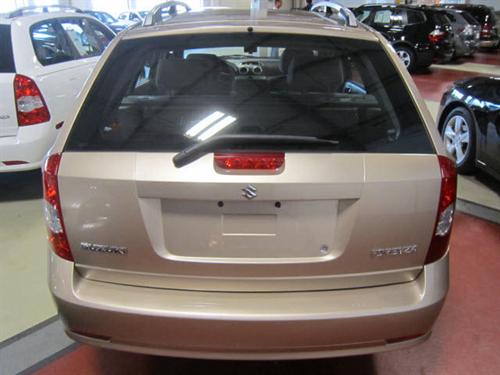 Suzuki Forenza 2007 photo 3