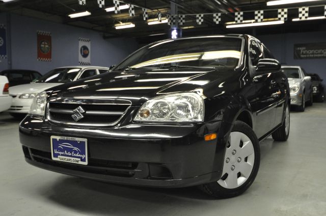 Suzuki Forenza 2007 photo 4