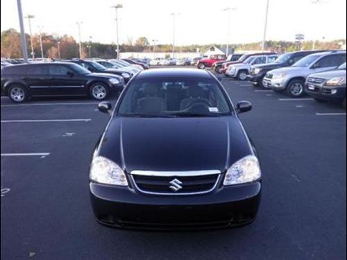 Suzuki Forenza 2007 photo 1