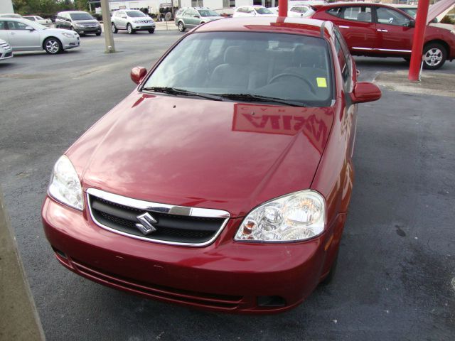 Suzuki Forenza 2007 photo 4