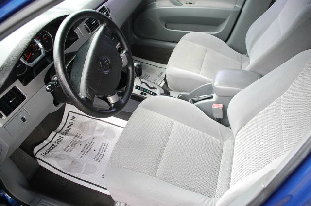 Suzuki Forenza 2007 photo 4