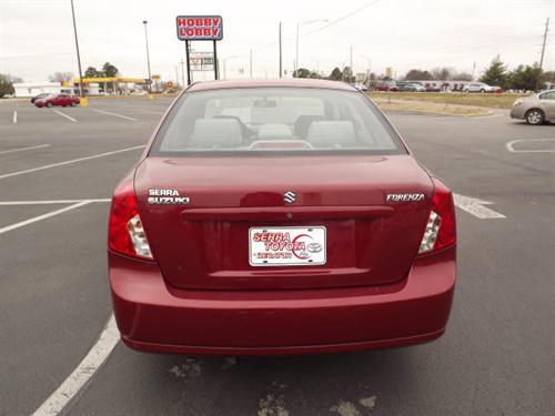Suzuki Forenza 2007 photo 3
