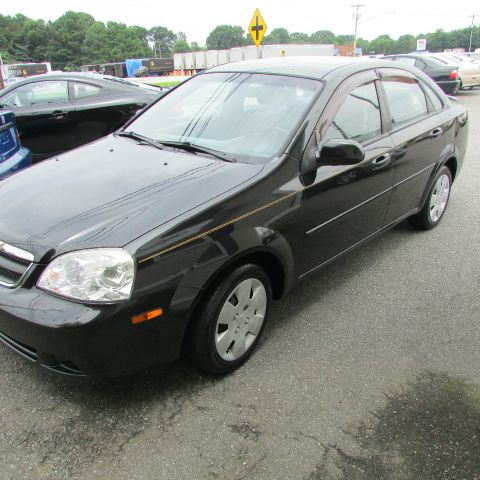 Suzuki Forenza 2008 photo 3