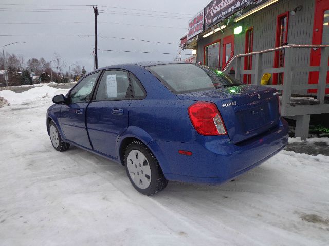 Suzuki Forenza 2008 photo 2