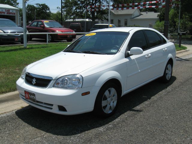 Suzuki Forenza 2008 photo 4