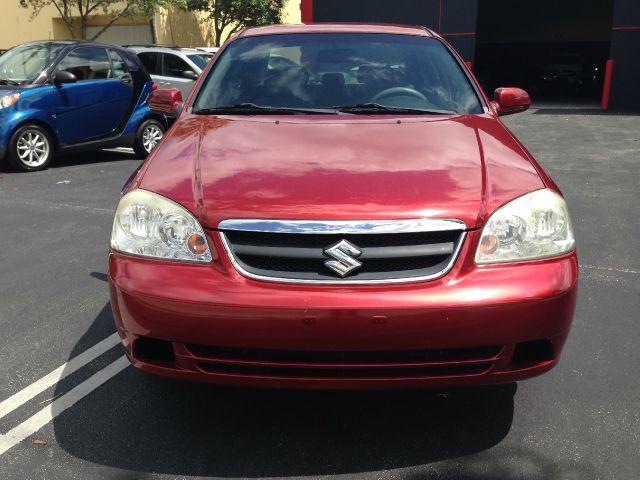 Suzuki Forenza 2008 photo 2