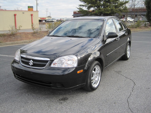 Suzuki Forenza 2008 photo 0