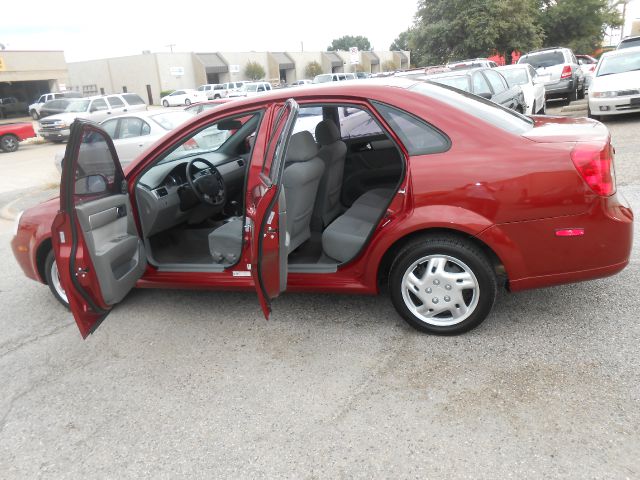 Suzuki Forenza 2008 photo 1