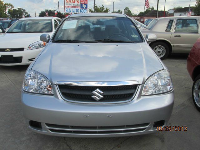 Suzuki Forenza 2008 photo 4