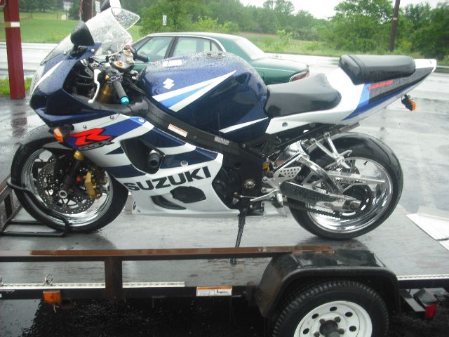 Suzuki GSX-R1000 2004 photo 1