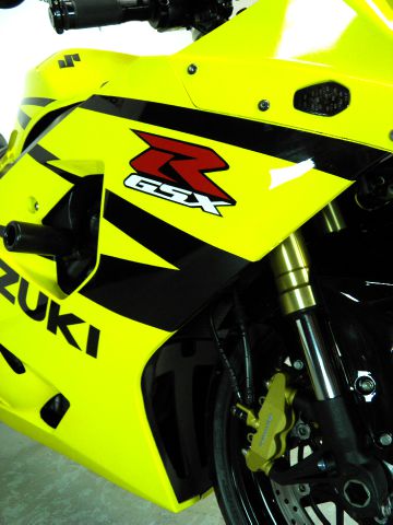 Suzuki GSX-R600K5 2005 photo 19