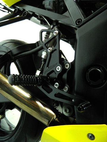 Suzuki GSX-R600K5 2005 photo 2