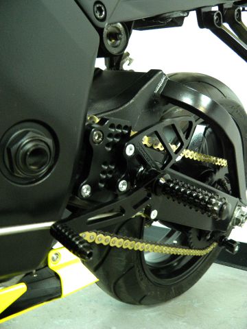 Suzuki GSX-R600K5 2005 photo 26