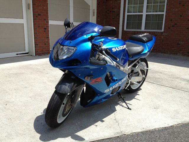 Suzuki GSX-R750 2001 photo 2