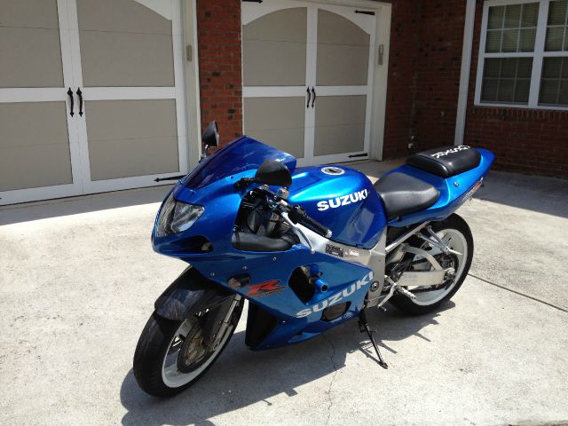 Suzuki GSX-R750 2001 photo 3