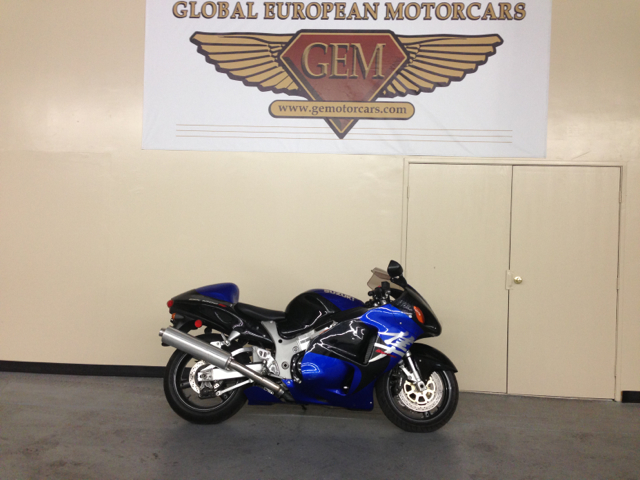 Suzuki GSX1300R 2002 photo 1