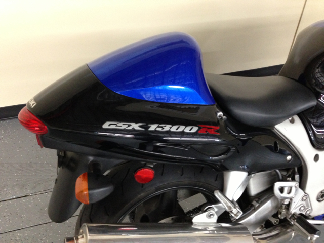 Suzuki GSX1300R 2002 photo 3