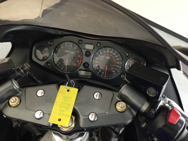 Suzuki GSX1300R 2002 photo 4