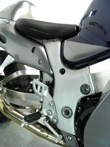 Suzuki GSX1300RK6 HAYABUSA 2006 photo 23