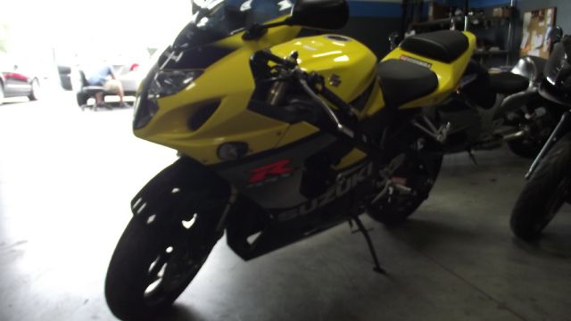 Suzuki GSXR 750 2005 photo 1