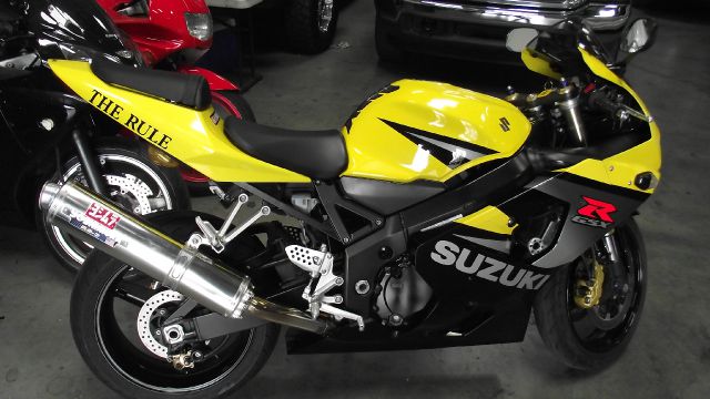 Suzuki GSXR 750 2005 photo 3