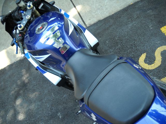 Suzuki GSXR 750 2005 photo 3