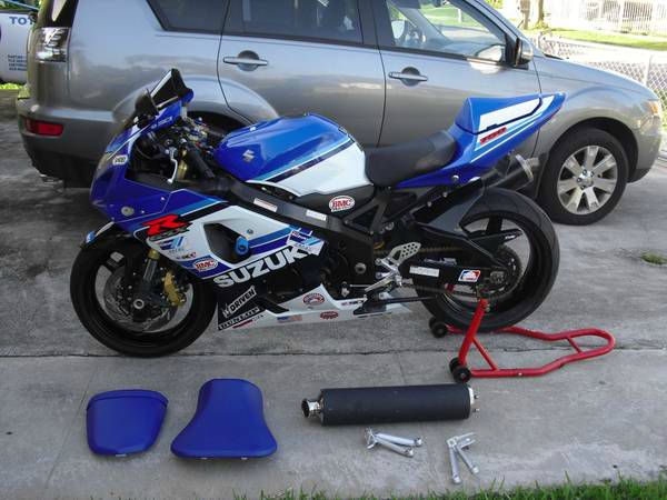 Suzuki GSXR 750 2005 photo 2
