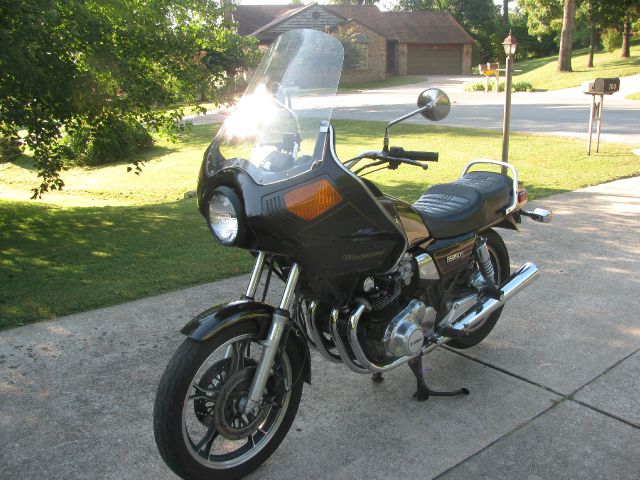 Suzuki GS 850G 1983 photo 1