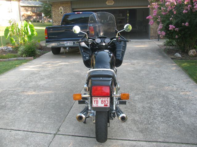 Suzuki GS 850G 1983 photo 3