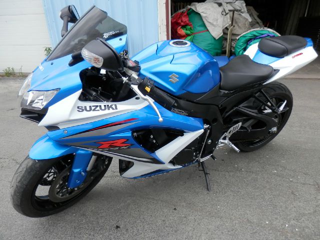 Suzuki GXR 750 2008 photo 1