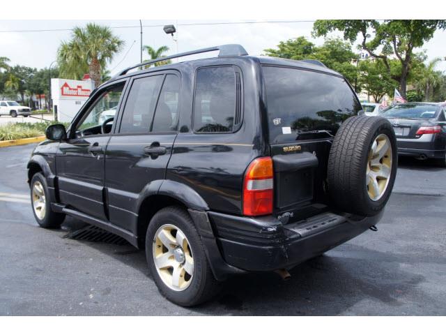 Suzuki Grand Vitara 2000 photo 1
