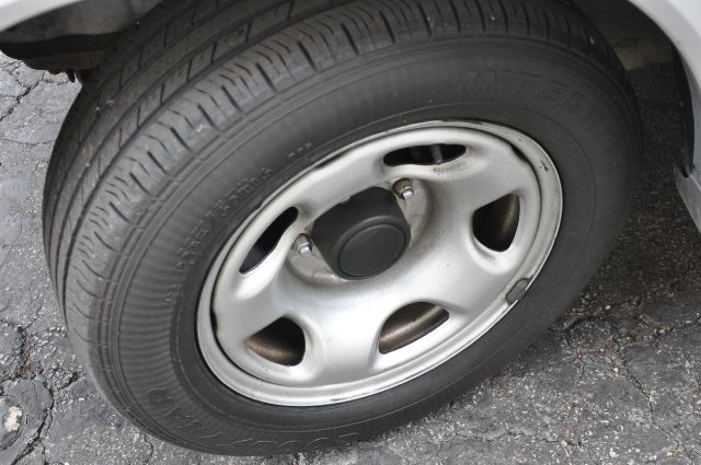 Suzuki Grand Vitara 2000 photo 2