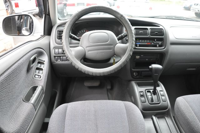 Suzuki Grand Vitara 2000 photo 7