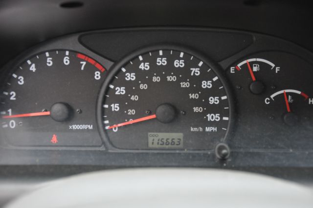 Suzuki Grand Vitara 2000 photo 9